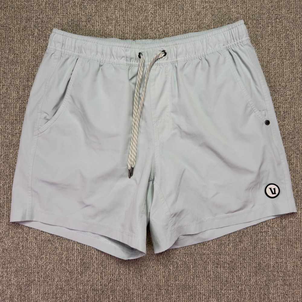 Mens Vuori Kore Lined Athletic Training Gym Shorts Gray Size Medium NWOT